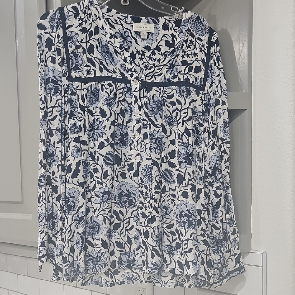 Lucky Brand Navy and White Floral Blouse